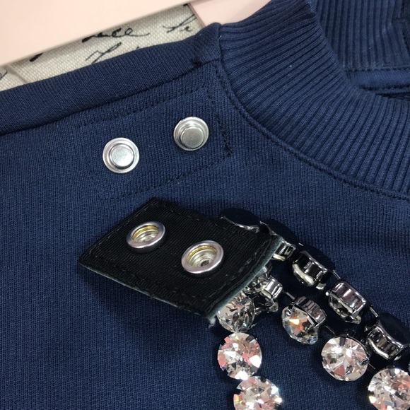 Christopher Kane Cup Chain Cropped Sweatshirt - Picture 12 of 16